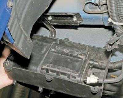 Chevrolet lanos: снятие и установка адсорбера - двигатель - руководство по ремонту, обслуживанию, эксплуатации автомобиля chevrolet lanos