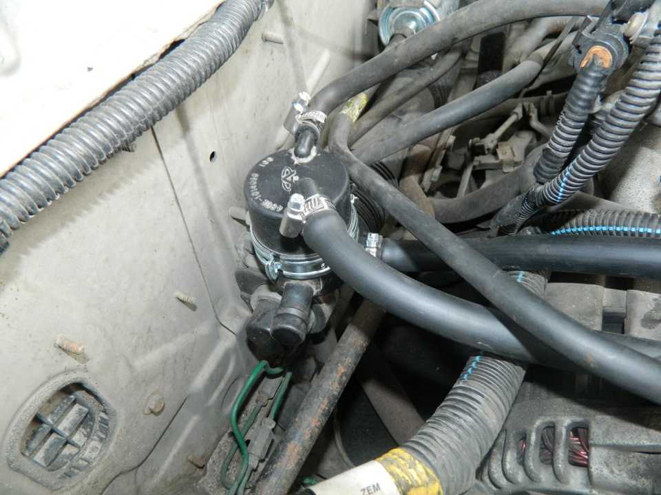 Система вентиляции картера двигателя ланос