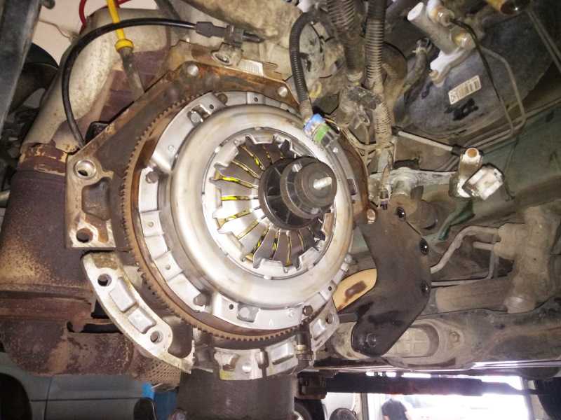 Chevrolet lanos: снятие и установка сцеплении - трансмиссия - руководство по ремонту, обслуживанию, эксплуатации автомобиля chevrolet lanos